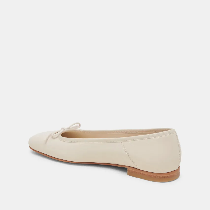 ANISA BALLET FLATS CREME CRINKLE PATENT^Dolce Vita New
