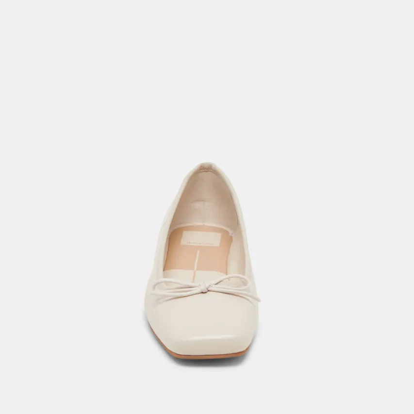 ANISA BALLET FLATS CREME CRINKLE PATENT^Dolce Vita New