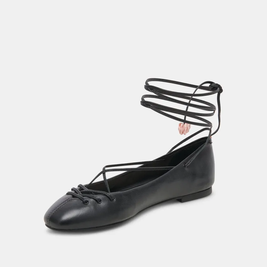 BEATE BALLET FLATS BLACK LEATHER^Dolce Vita Hot