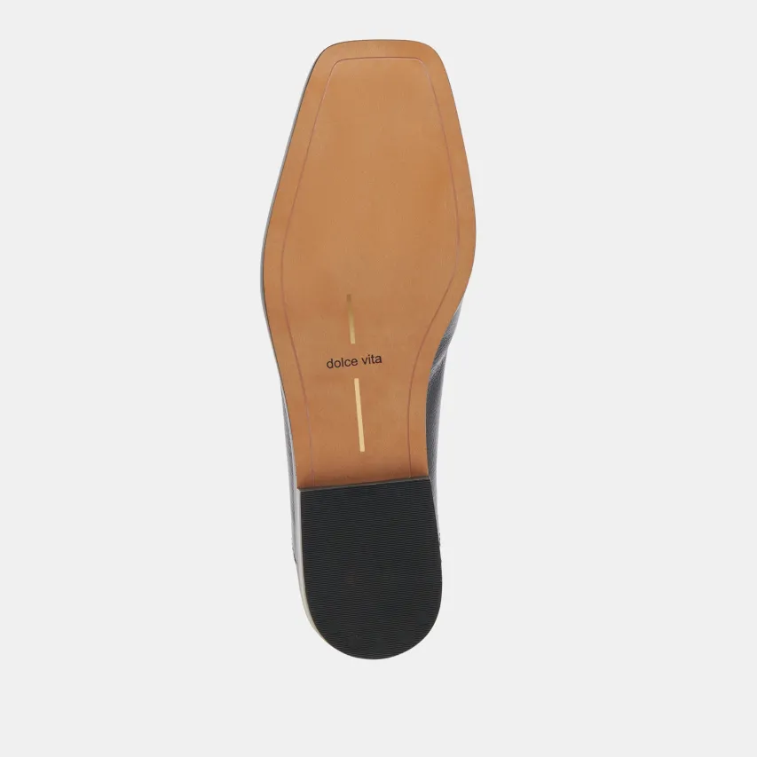 BENY FLATS BLACK STUDDED LEATHER^Dolce Vita Best