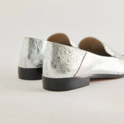 BENY FLATS SILVER DISTRESSED LEATHER^Dolce Vita Clearance