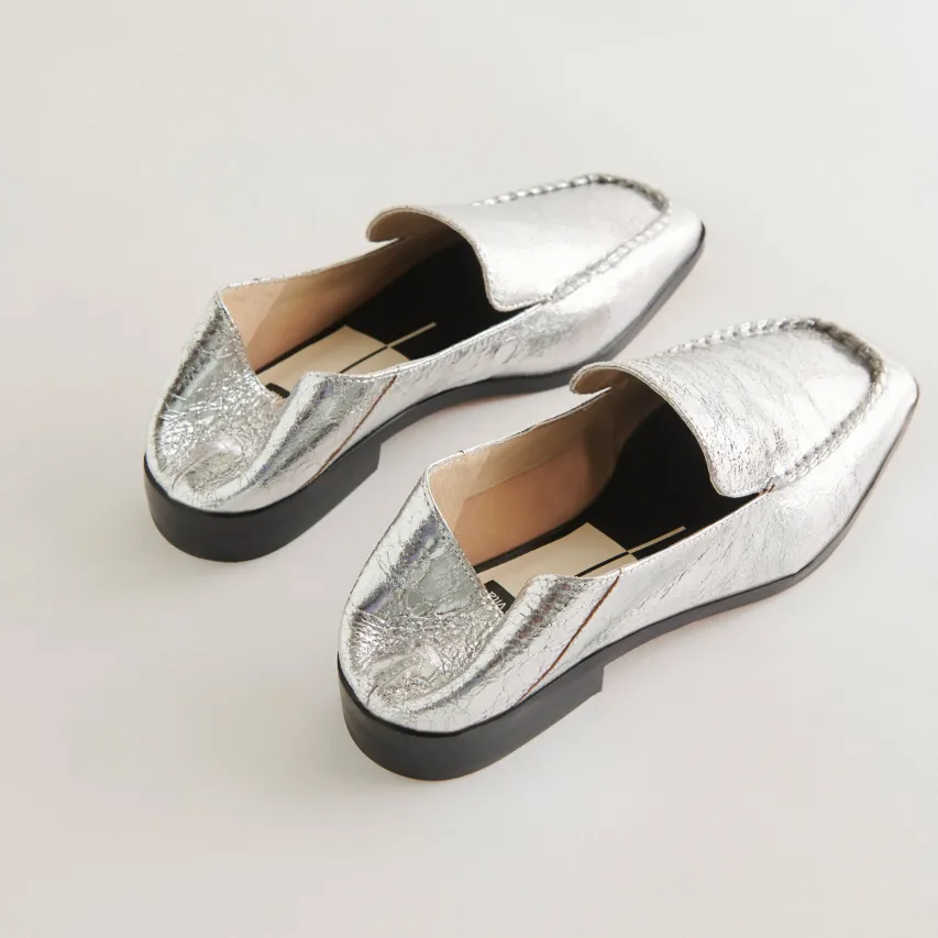 BENY FLATS SILVER DISTRESSED LEATHER^Dolce Vita Clearance