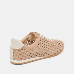 DANIE EYELET PERF SNEAKERS CAMEL SUEDE^Dolce Vita Best