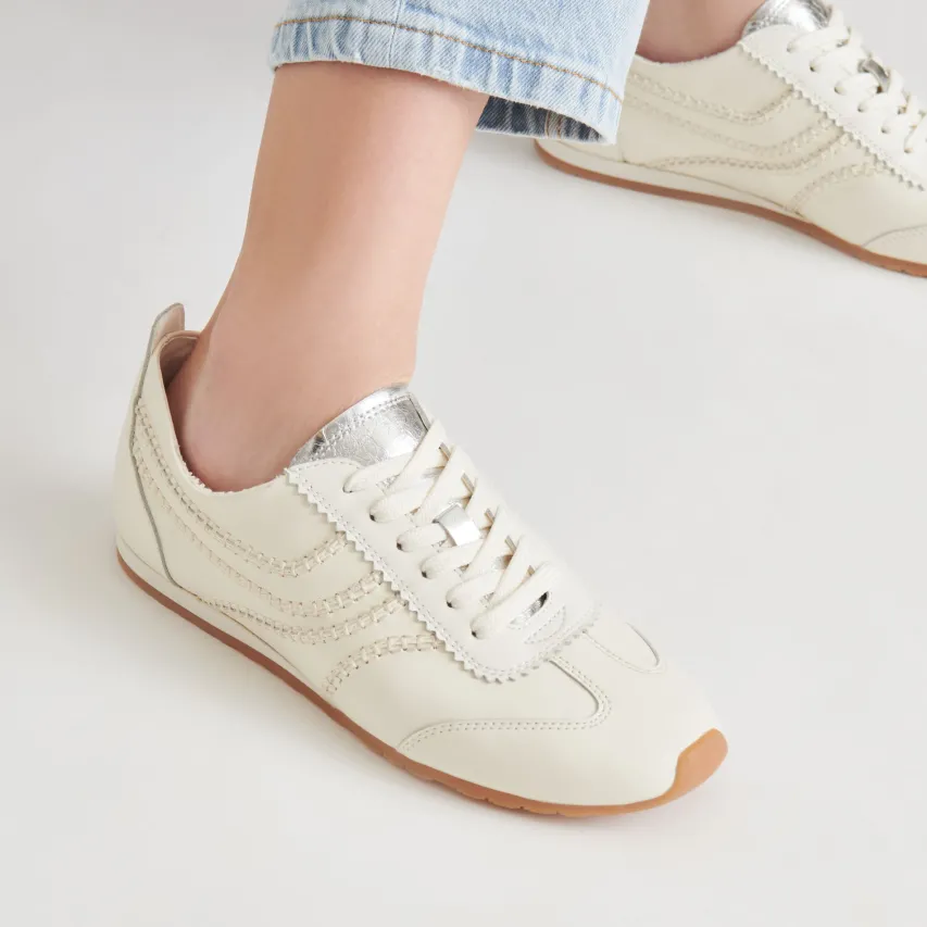 DELANY SNEAKERS OFF WHITE LEATHER^Dolce Vita Fashion