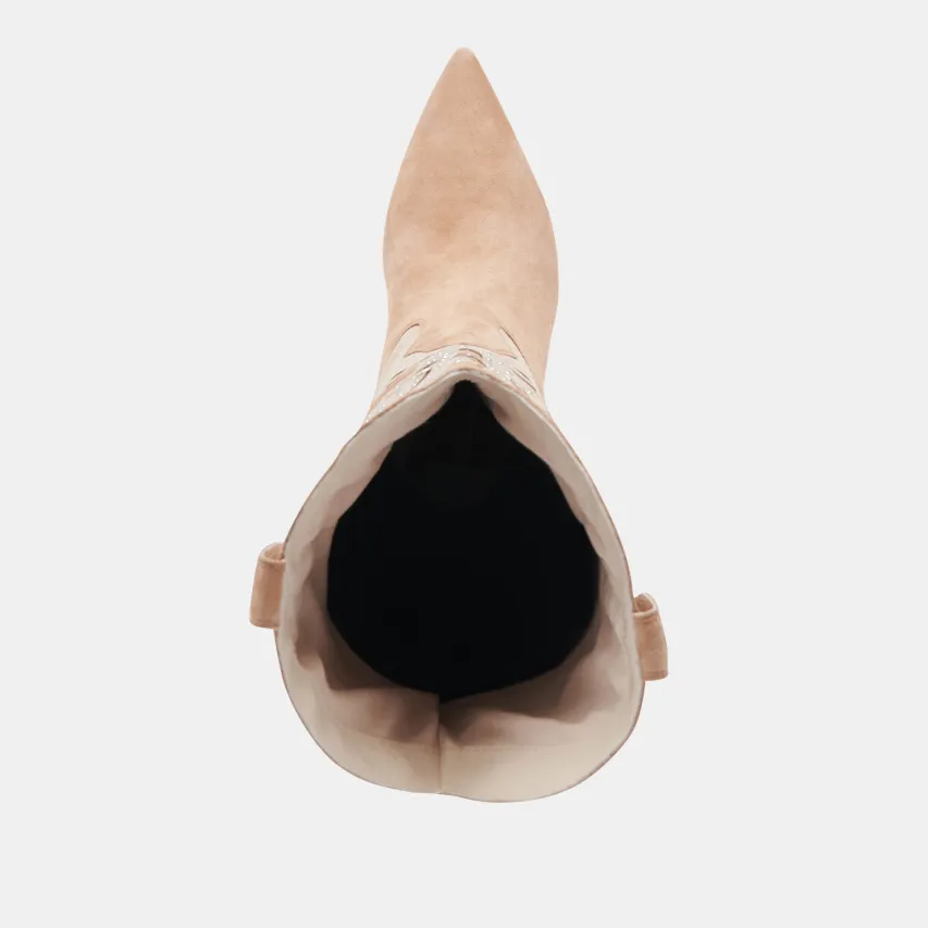 FINLEY STUD BOOTS CAMEL SUEDE^Dolce Vita Outlet
