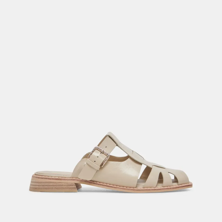HIPPIE FLATS SAND CRINKLE PATENT^Dolce Vita Online