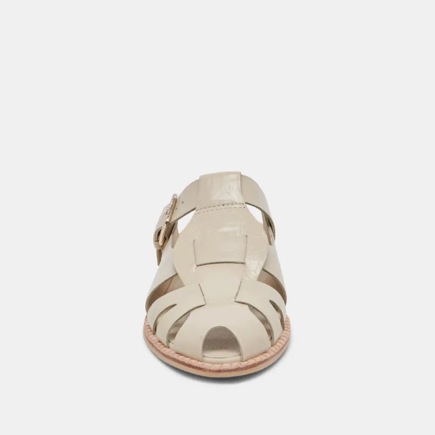 HIPPIE FLATS SAND CRINKLE PATENT^Dolce Vita Online