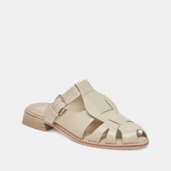 HIPPIE FLATS SAND CRINKLE PATENT^Dolce Vita Online