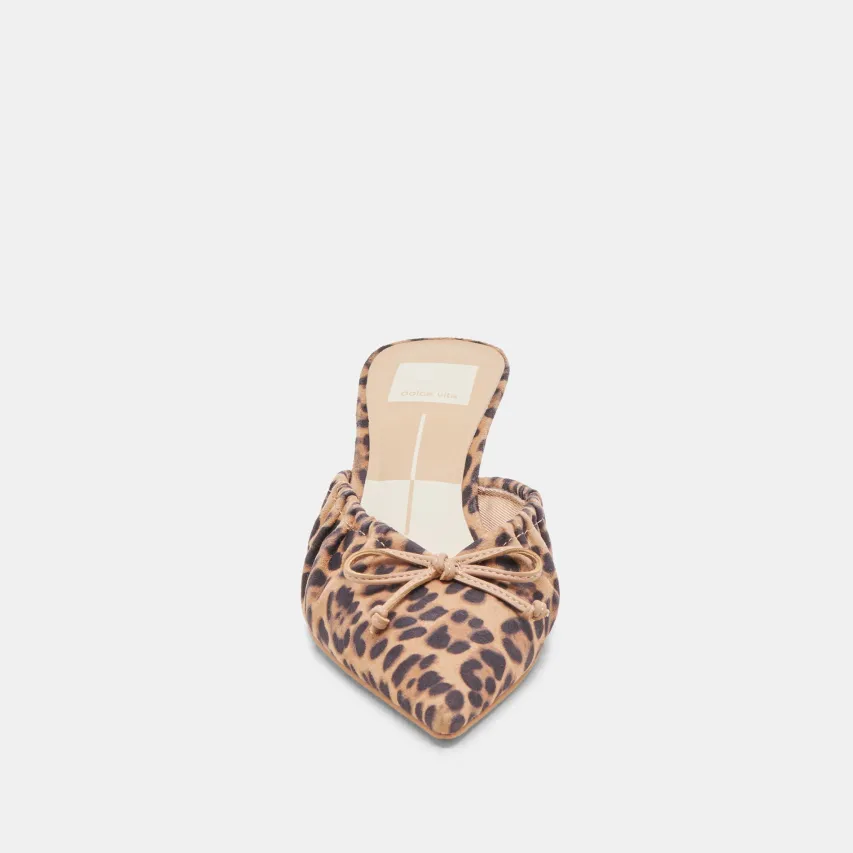 KAIRI MID HEELS DK LEOPARD SUEDE^Dolce Vita Best