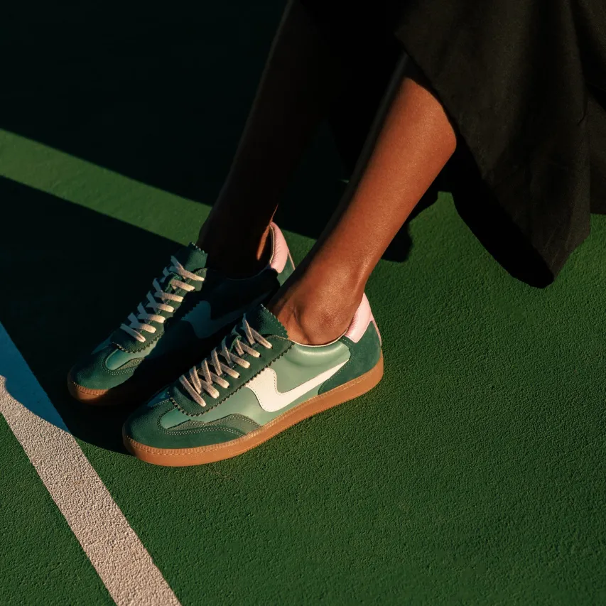 NOTICE SNEAKERS GREEN SUEDE^Dolce Vita New