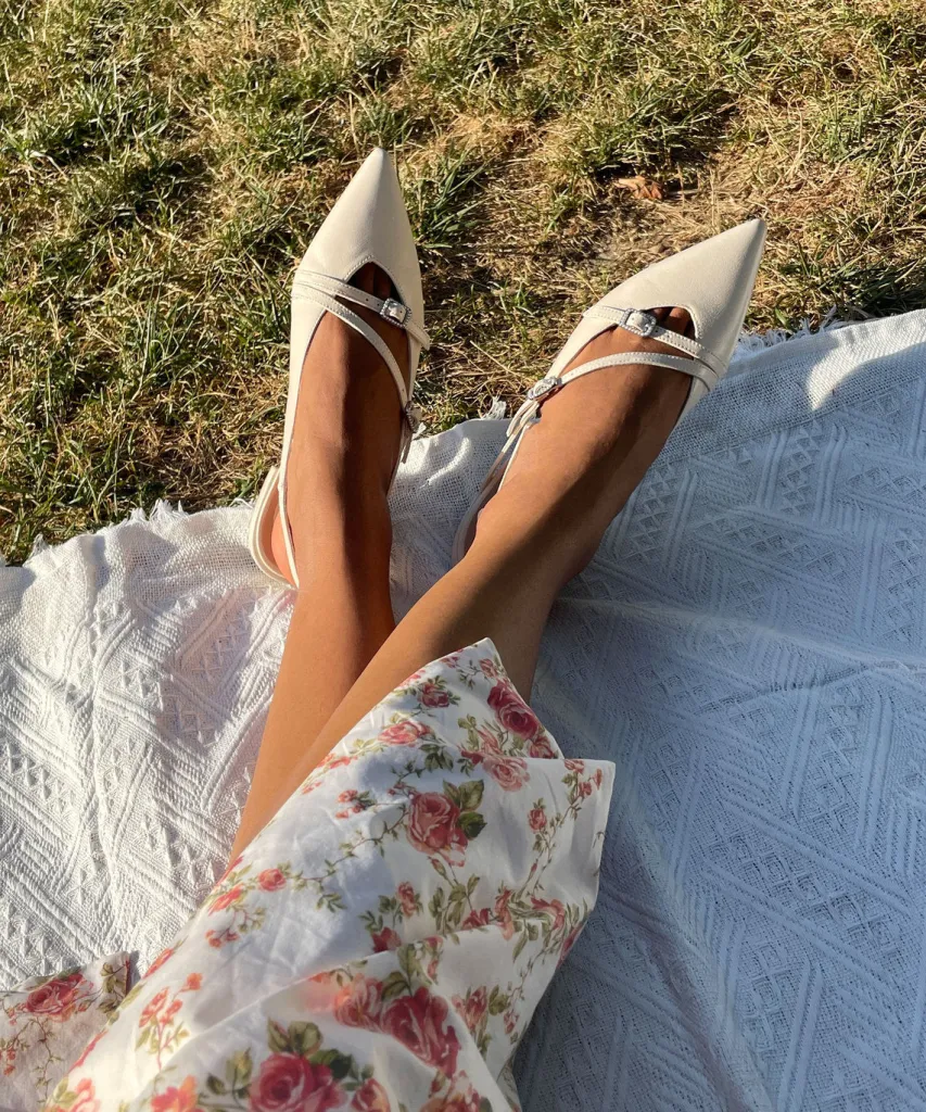 PAMLA PEARL FLATS IVORY CRINKLE PATENT^Dolce Vita Fashion