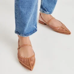 PHINLY FLATS SADDLE LEATHER^Dolce Vita Clearance