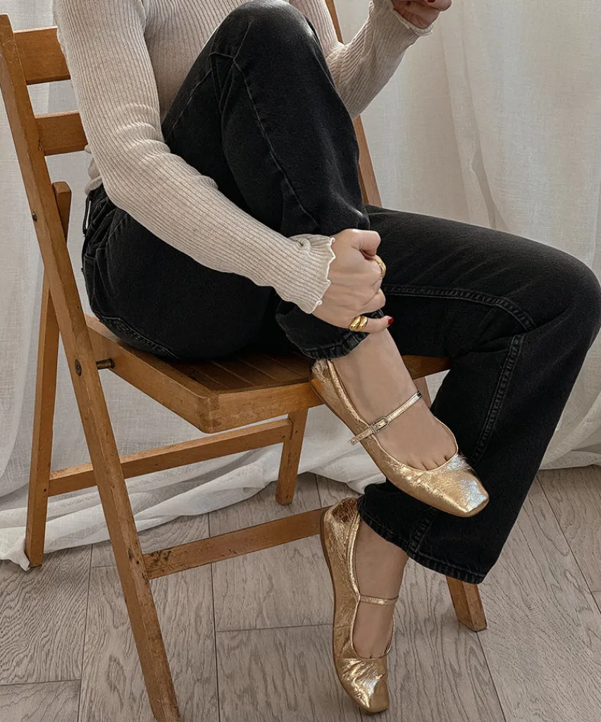 REYES BALLET FLATS GOLD DISTRESSED LEATHER^Dolce Vita Clearance
