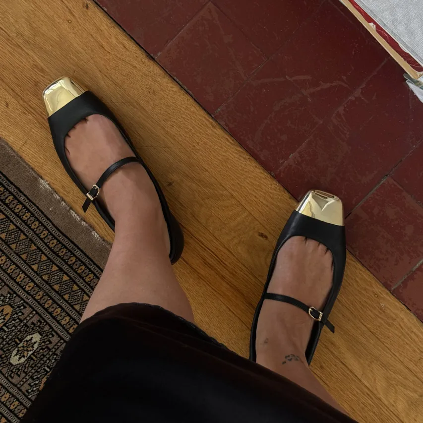 REYES TOE CAP BALLET FLATS BLACK LEATHER^Dolce Vita Clearance