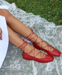 RYDER BALLET FLATS RED CRINKLE PATENT^Dolce Vita Clearance