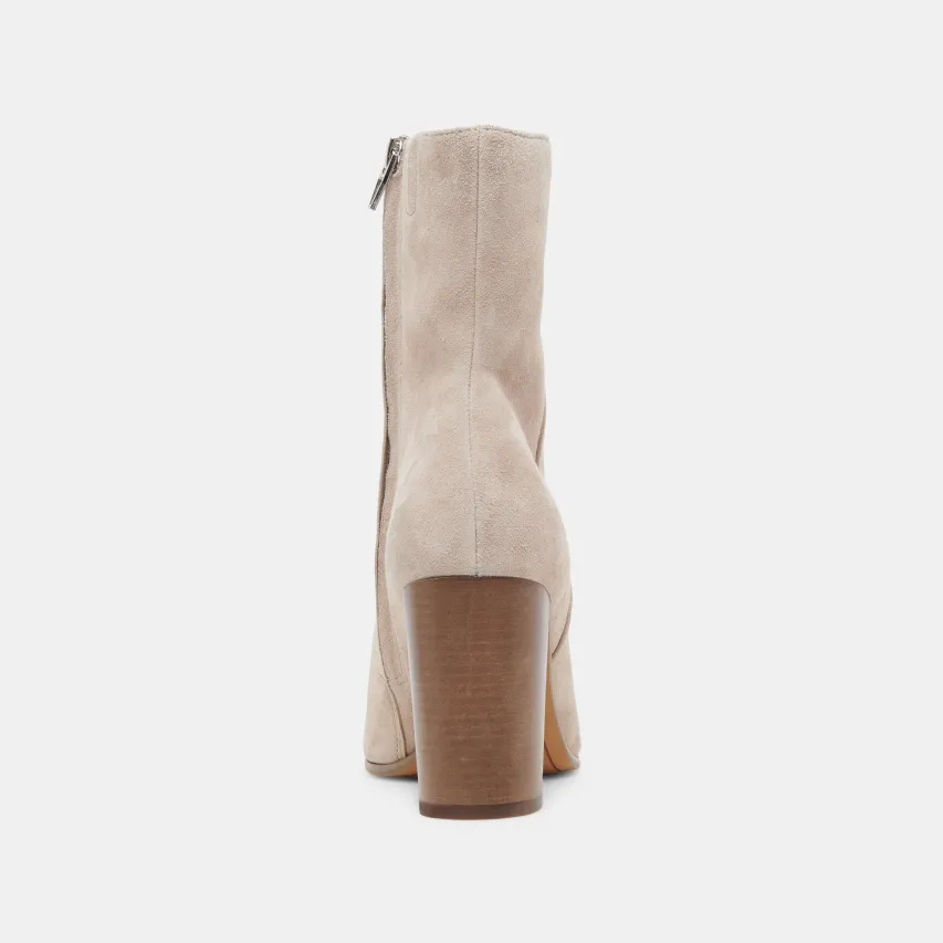 SUZY BOOTIES TAUPE SUEDE^Dolce Vita Hot