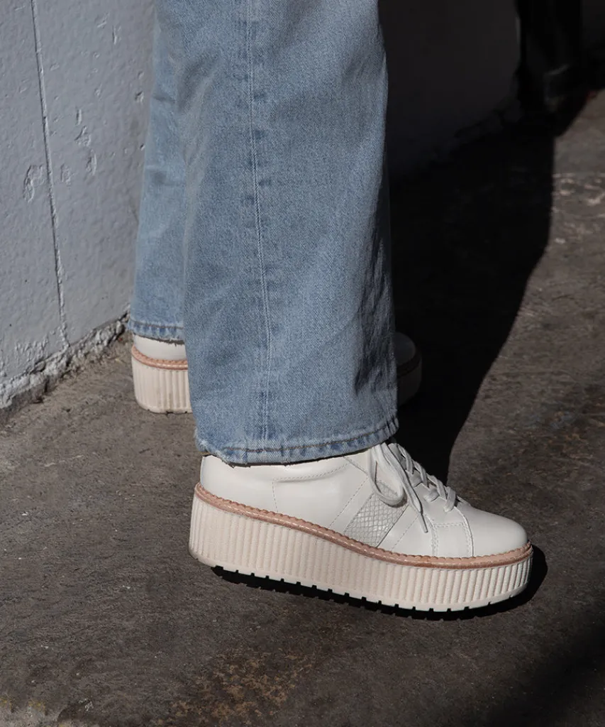 TIGER SNEAKERS WHITE LEATHER^Dolce Vita New
