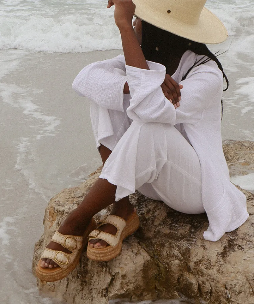 WANIKA SANDALS SAND NUBUCK^Dolce Vita Fashion